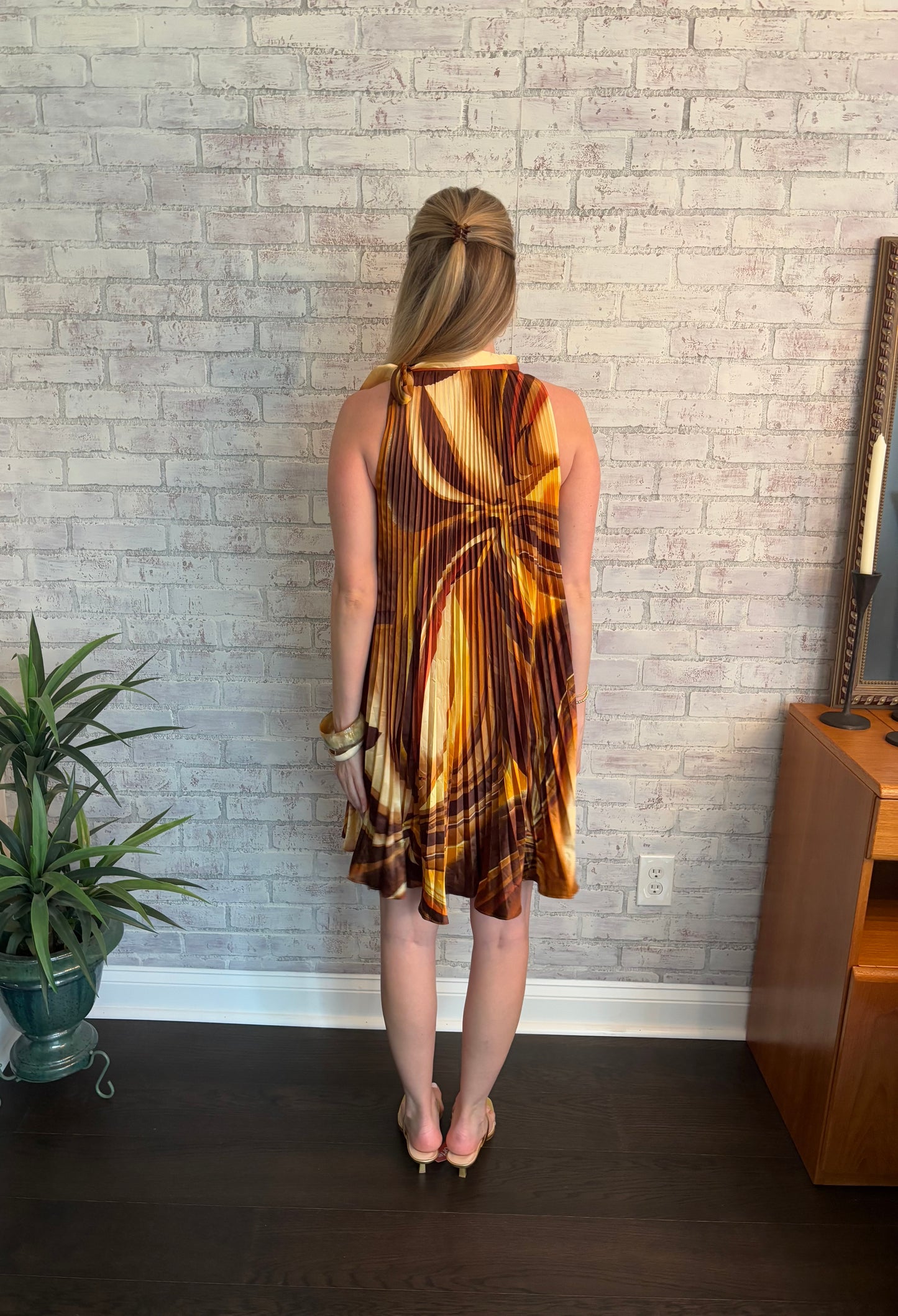 70s-Inspired Geometric Swirl Dress
