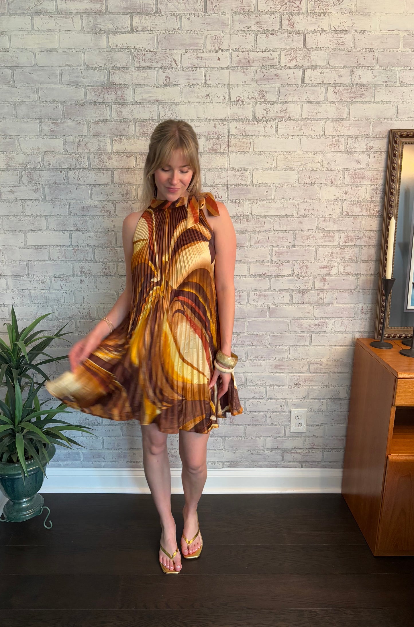 70s-Inspired Geometric Swirl Dress