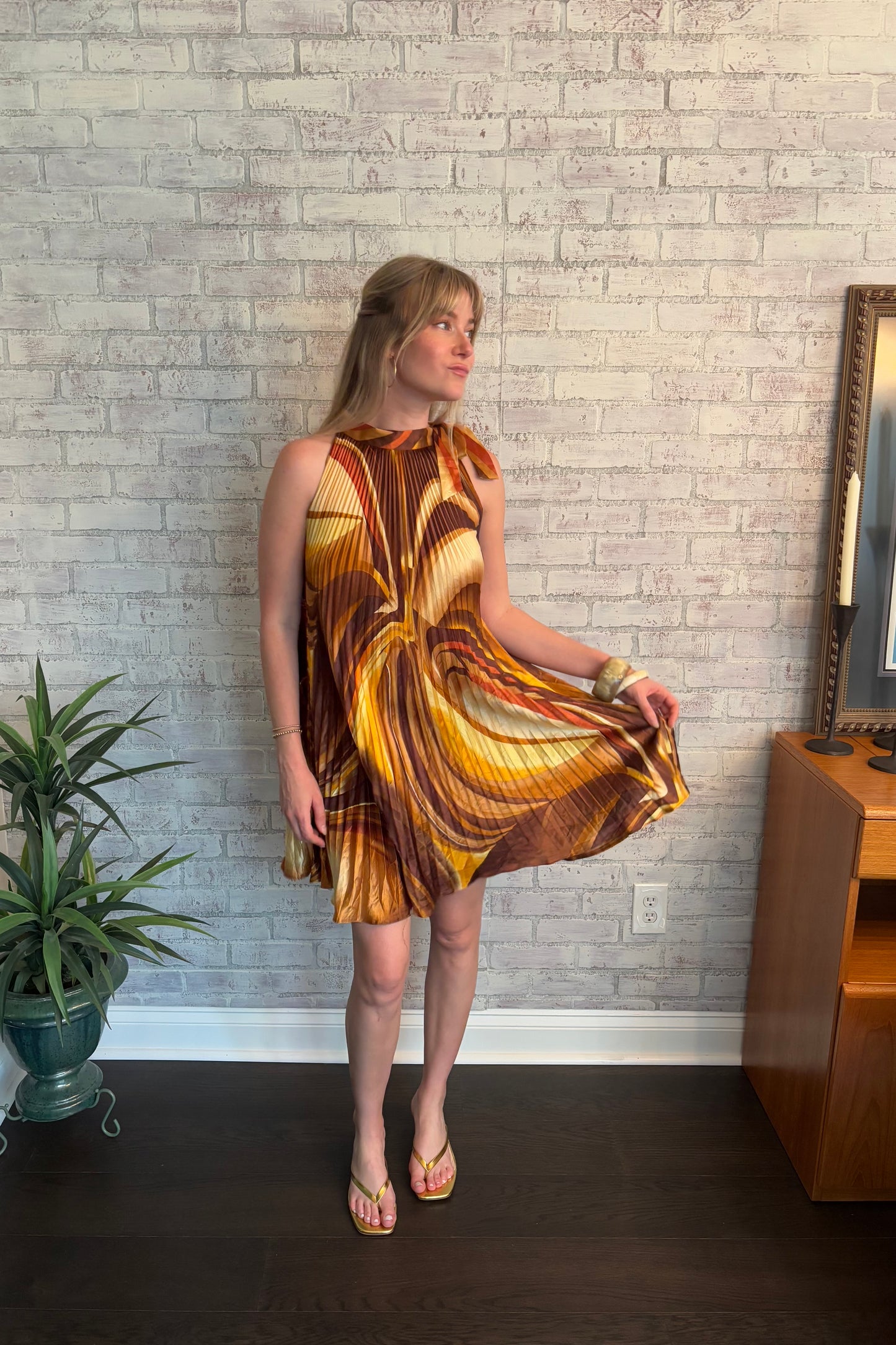 70s-Inspired Geometric Swirl Dress