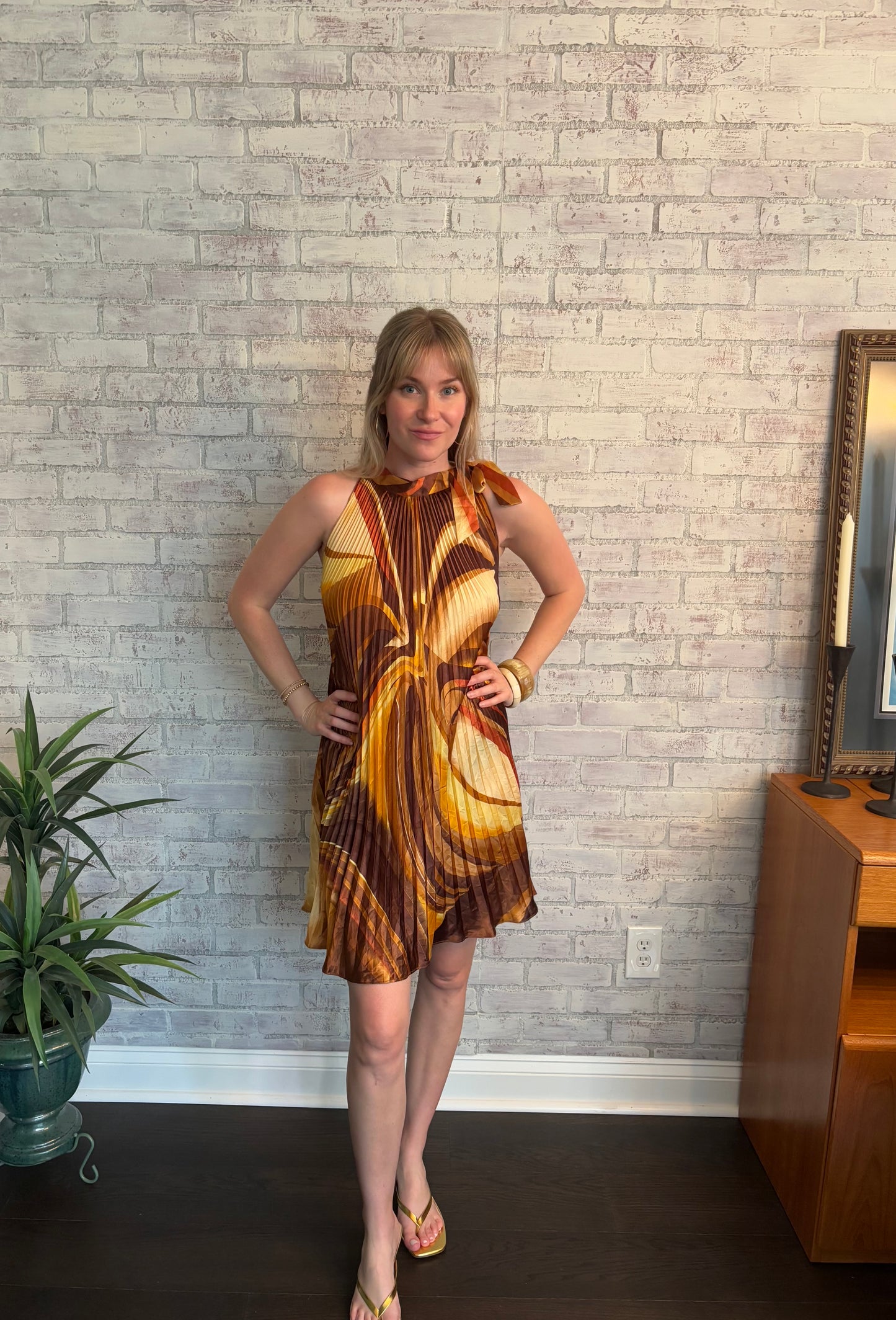 70s-Inspired Geometric Swirl Dress