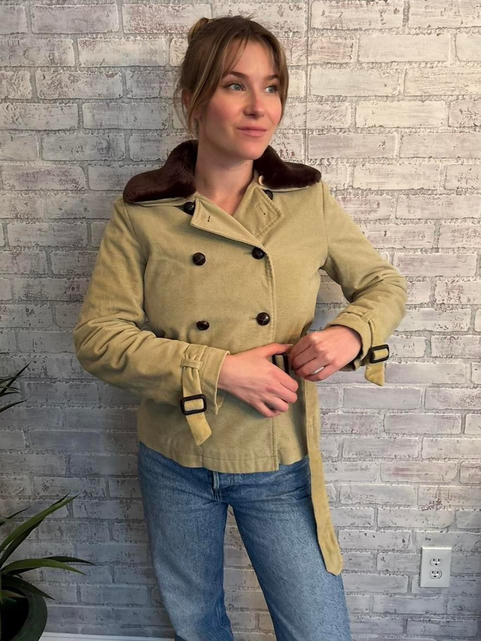 Vintage Y2k Tan Coat with Faux Fur Collar