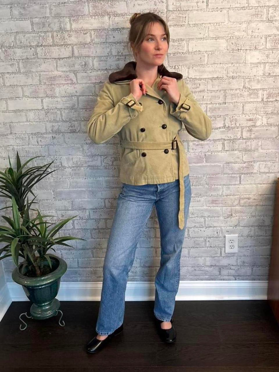 Vintage Y2k Tan Coat with Faux Fur Collar