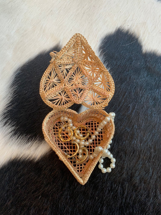 Wicker Heart Jewelry Holder