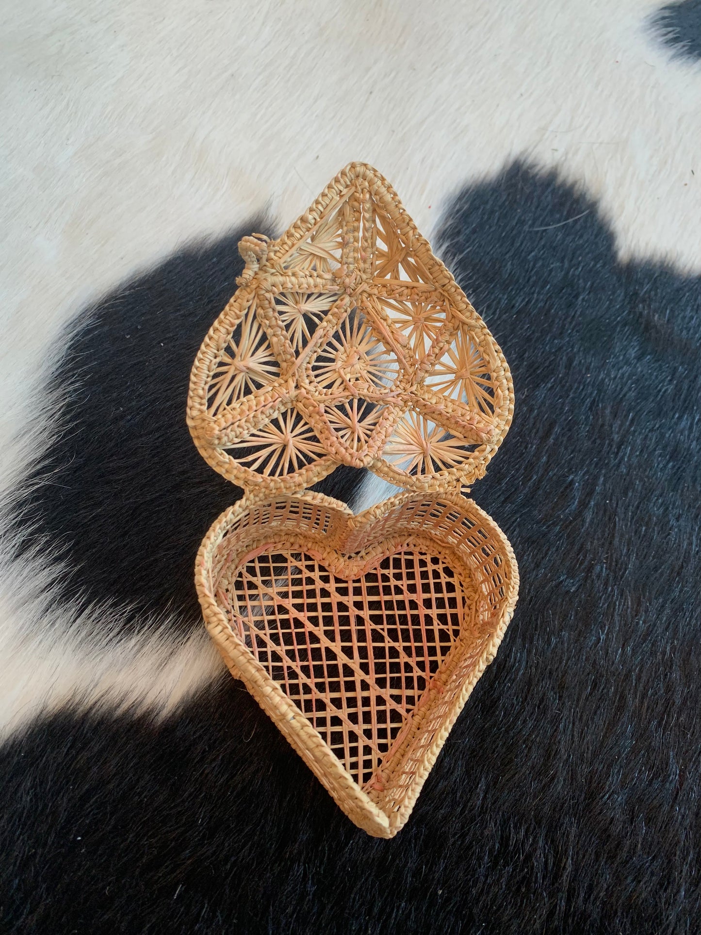 Wicker Heart Jewelry Holder